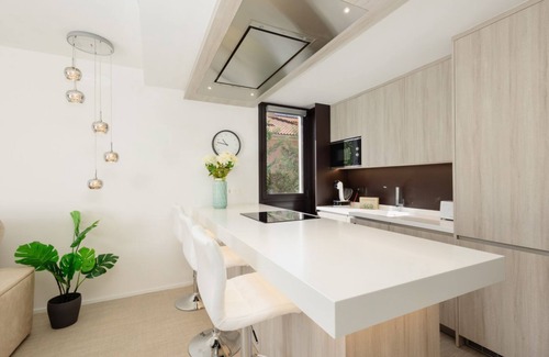 Carib Playa Apartment | Apartment with terrace and pool near the beach in Dunes Beach