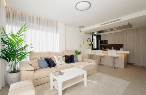 Carib Playa Apartment | Apartment with terrace and pool near the beach in Dunes Beach
