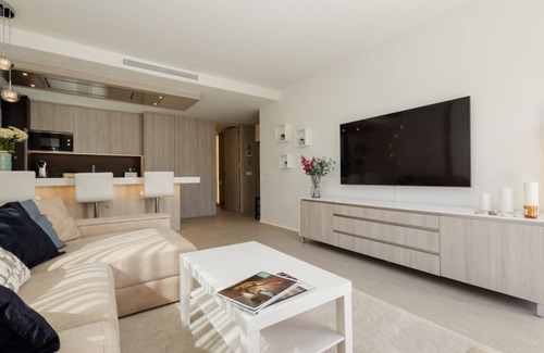 Carib Playa Apartment | Apartment with terrace and pool near the beach in Dunes Beach