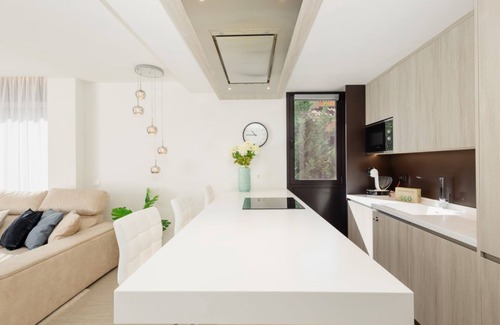 Carib Playa Apartment | Apartment with terrace and pool near the beach in Dunes Beach