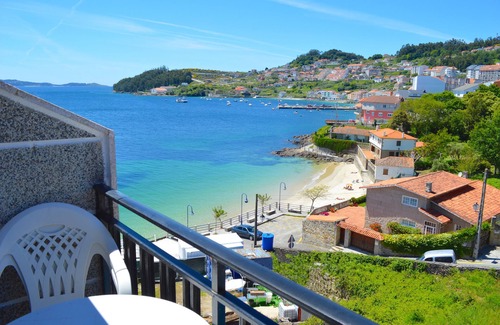 Raxo Apartment | Apartment with wifi, on the beach with pool, parking and barbecue