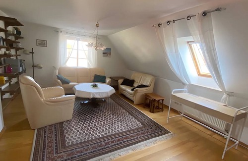 Achtrup Apartment | Apartment 'Zwischen Den Meeren' with Wi-Fi