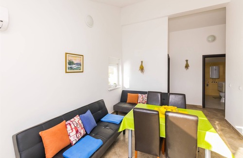 Vlasici Apartment | Apartments Beachfront Ante (28991-A7) - Vlasici - island Pag