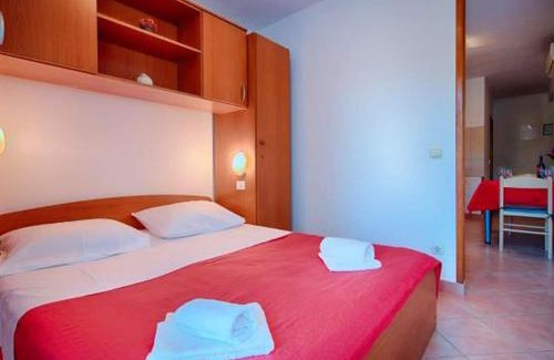 Pasadur Apartment | Apartments Bruna Lastovo-Standard One Bedroom Apartment with Balcony and Sea View-Crveni