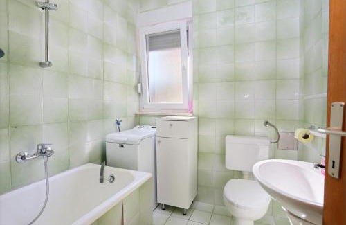 Seget Vranjica Apartment | Apartments by the sea Seget Vranjica, Trogir - 18487