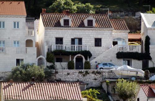 Pucisca Apartment | Apartments by the sea Pucisca, Brac - 5625
