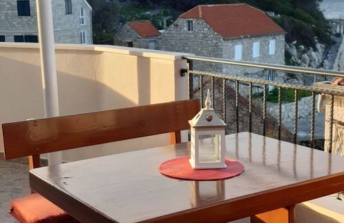 Kozarica Apartment | Apartments Cumbelic - One Bedroom Apartment with Balcony and Sea View A1