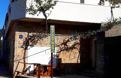 Kozarica Apartment | Apartments Cumbelic - One Bedroom Apartment with Balcony and Sea View A2