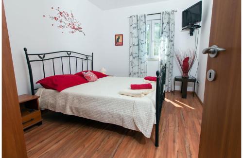 Cove Donja Krusica (Donje selo) Apartment | Apartments FRAGOLINA