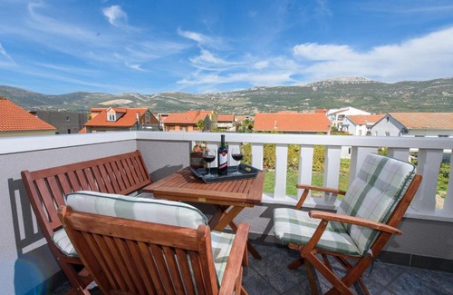 Kastel Novi Apartment | Apartments Lovric with sea view