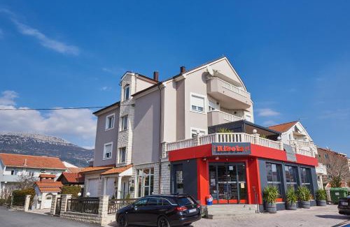 Kastel Novi Apartment | Apartments Lovric with sea view