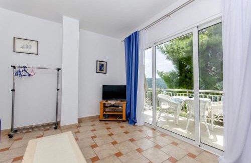 Brna Apartment | Apartments Marjan