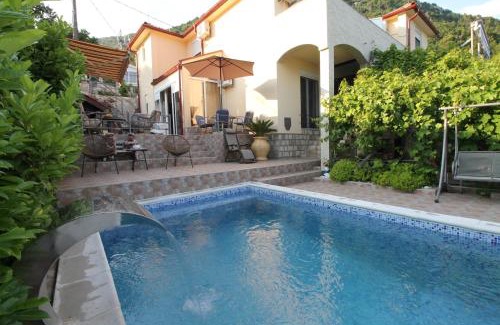 Podostrog Apartment | Apartments Mendule