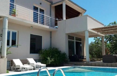 Vela Luka Apartment | Apartments Villa Dona -Two Bedroom Apartment with Shared Swimming Pool