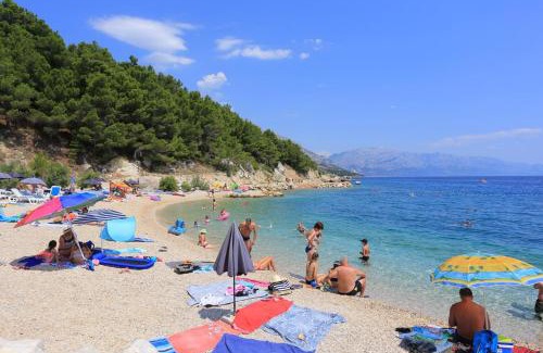 Ruskamen Apartment | Apartments with parking space Lokva Rogoznica, Omis - 10358