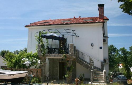 Pinezici Apartment | Apartments with parking space Pinezici, Krk - 5464