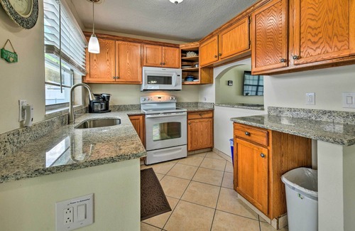 Apollo Beach House | Apollo Beach Gem w/Pool: 'The Flamingo House'