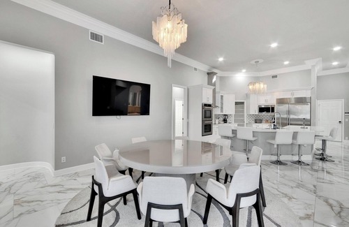 Apollo Beach House | Apollo Beach Luxury | Canalfront Fall Getaway + Dock