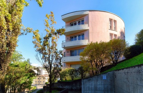 Chiasso Apartment | App. near italian border (Pink Flat 2)