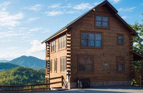Gatlinburg - Pigeon Forge House | Appalachian Villa