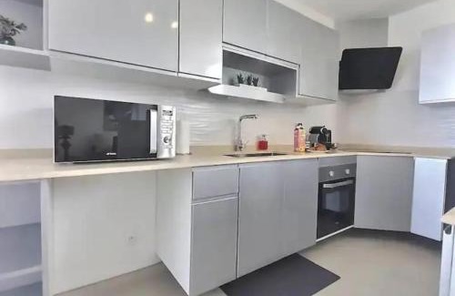 Fort-de-France Apartment | Appart cosy avec vue sur mer à Fort-de-France, 40 m²
