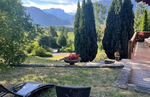 Chatillon-sur-Cluses Apartment | Appart Dans Chalet AU Calme VUE Imprenable Alpes