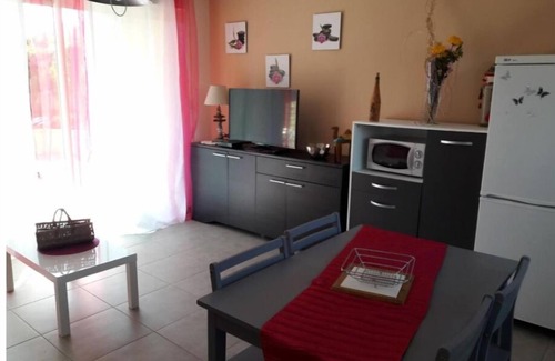 Santʼ Andrea-dʼOrcino Apartment | Appartement Orchidée Rose - Résidence Séjoina