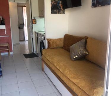 Cap Esterel Apartment | Appartement à Cap Estérel Village Pierre et Vacances Quartier Belvédère Piscines et parking inclus