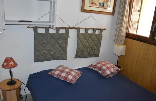Pralognan-la-Vanoise Apartment | Appartement 2 pièces avec terrasse et jardin privatif, calme, proche commerces et pistes de ski - FR-1-464-184