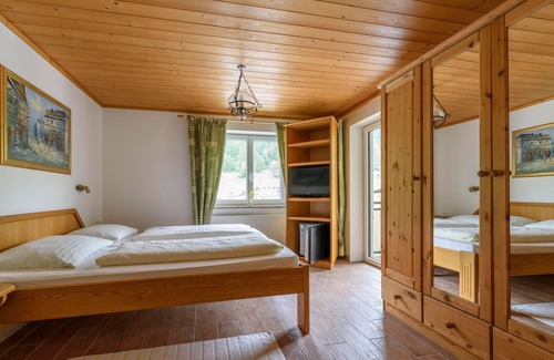 Russbach am Pass Gschuett Apartment | Appartement/2 Schlafräume/bad, WC - Landhaus Ausswinkl