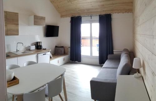 Les Carroz-d'Araches Apartment | Appartement 3P/6 pers. au cœur de la station, balcon exposé Sud, à 450m des pistes et commerces - FR-1-572-7
