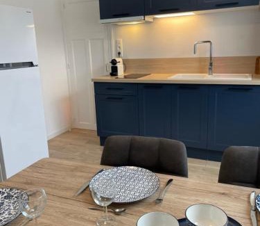 Les Epesses Apartment | Appartement 4 à 6 adultes linge compris Les Epesses 3 min du parc PUY DU F0U cosy et bien équipé