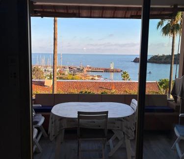 Theoule-sur-Mer Apartment | Appartement avec vue mer et piscine