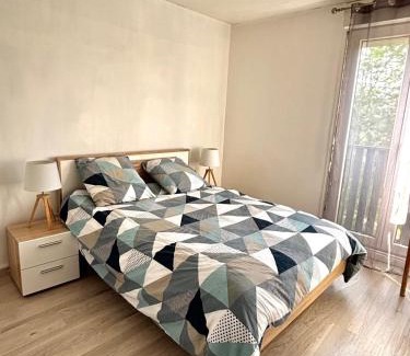 Biscarrosse Apartment | Appartement Biscarrosse - Centre-ville, terrasse, au calme - agréable, tout confort - 4pers