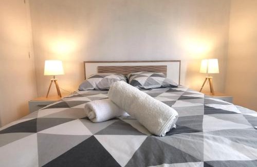 Biscarrosse Apartment | Appartement Biscarrosse - Centre-ville, terrasse, au calme - agréable, tout confort - 4pers