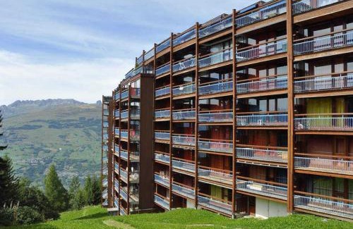 Arc-1800 Apartment | Appartement cosy 6 pers · Balcon sud-ouest · Centre station · Proche pistes & commerces · Wifi gratuit - FR-1-346-403