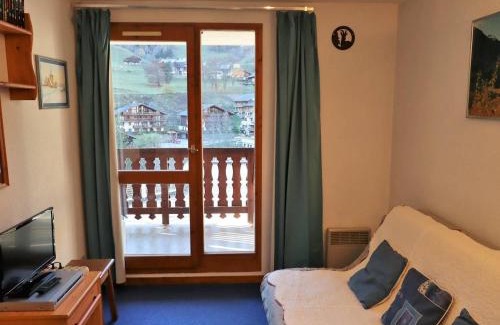 Areches Apartment | Appartement cosy 2-4 pers, cœur de village, proche pistes, piscine l'été - FR-1-342-207
