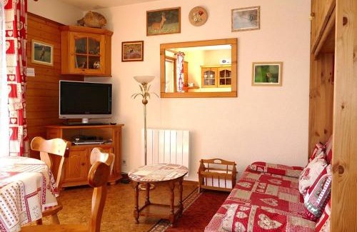 Areches Apartment | Appartement cosy 6 pers, 2 ch, au pied des pistes, cœur du village, balcon sud, tout confort - FR-1-342-233