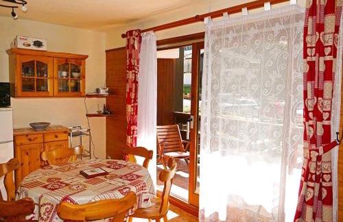 Areches Apartment | Appartement cosy 6 pers, 2 ch, au pied des pistes, cœur du village, balcon sud, tout confort - FR-1-342-233