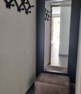Orange Apartment | Appartement dans un pavillon