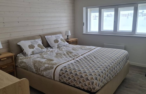 Bois-d'Amont Apartment | Appartement Deux Chambres Entièrement Rénové en 2023, Calme et Très Lumineux