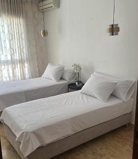 Bni Makada Apartment | Appartement family only