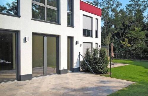 Friedrich-Schiller-Hohe Apartment | Appartement in Strausberg mit Frühstück inklusive