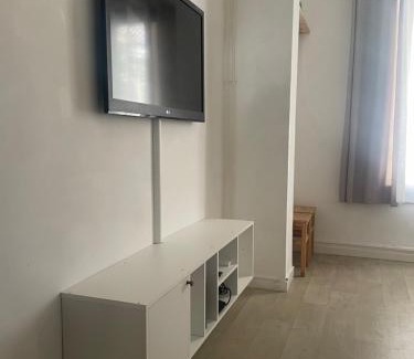 5th Arrondissement Apartment | Appartement Marseillais
