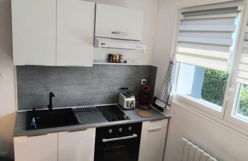 Conde-sur-Sarthe Apartment | Appartement Parking Wifi Terrasse cosy