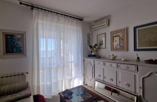 Quartu Sant'Elena Apartment | Appartement Spacieux et Confortable, à Quelques Minutes de la Plage de la Ville