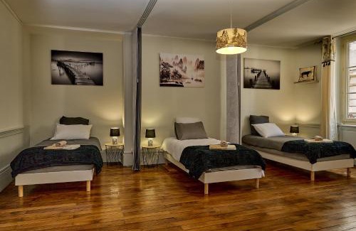 La Celle-sous-Gouzon Apartment | Appartement spacieux et parking