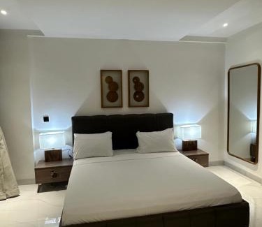 Yof Apartment | Appartement spacieux, piscine, balcon, vue sur mer et salle de sport