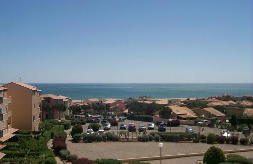 Saint-Pierre-la-Mer Apartment | Appartement St pierre la mer