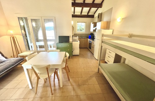 Corse-du-Sud Apartment | Appartement vue mer et Montagne, à Létage